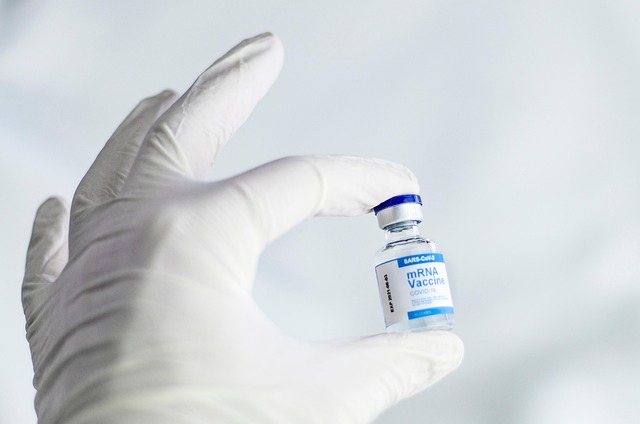 mRNA vaccine research in medical laboratory