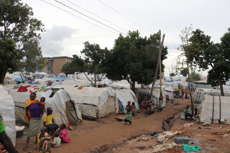 At least 30 dead at DRC displacement camp amid growing Ebola threat