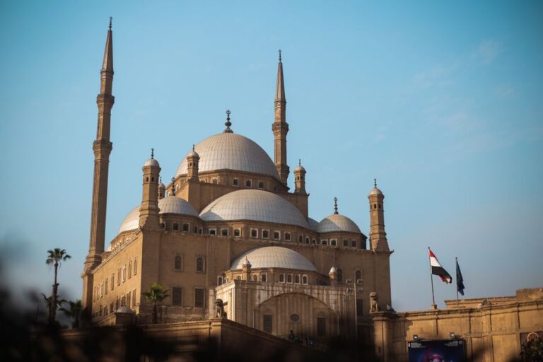 Sisi and Sheikh Mohamed Meet in Cairo, Welcome Deal to End Iran War and Push for Arab Coordination