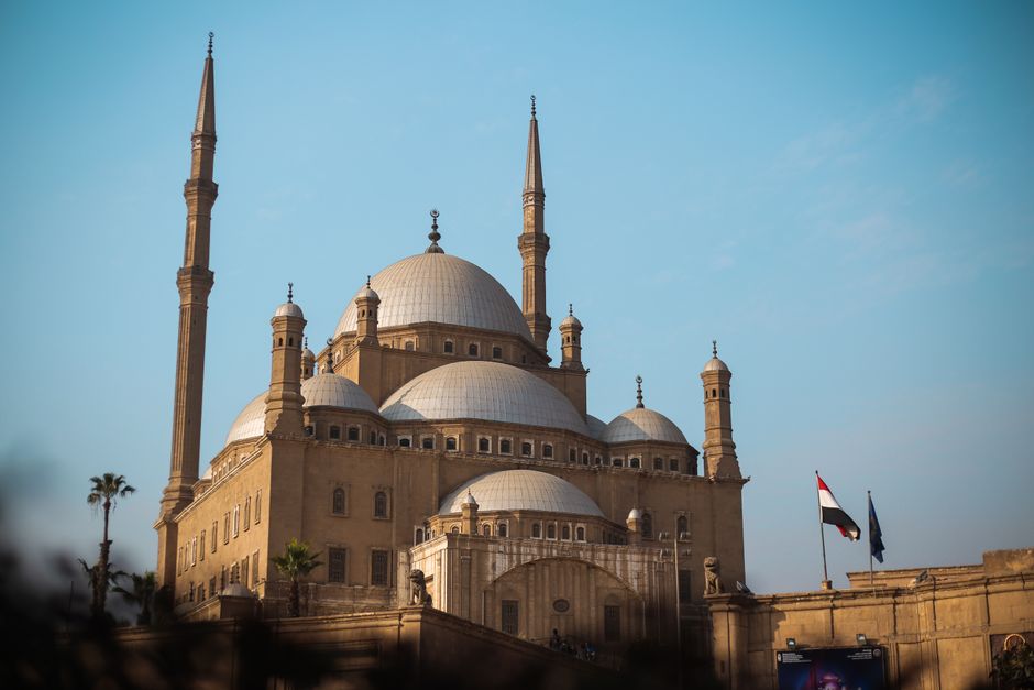 Sisi and Sheikh Mohamed Meet in Cairo, Welcome Deal to End Iran War and Push for Arab Coordination