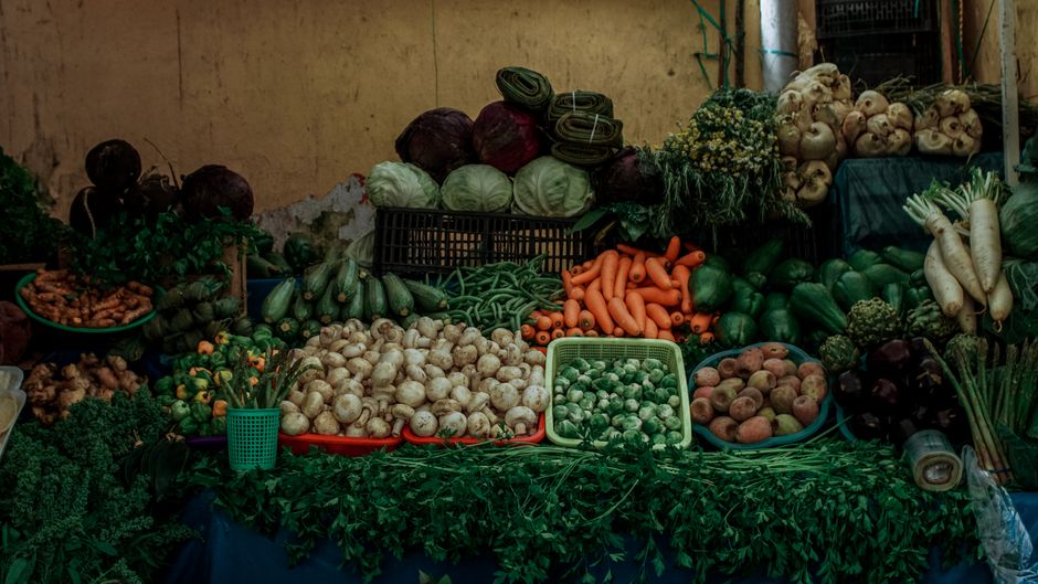 Tunisian inflation climbs above 5 percent as food prices strain household budgets